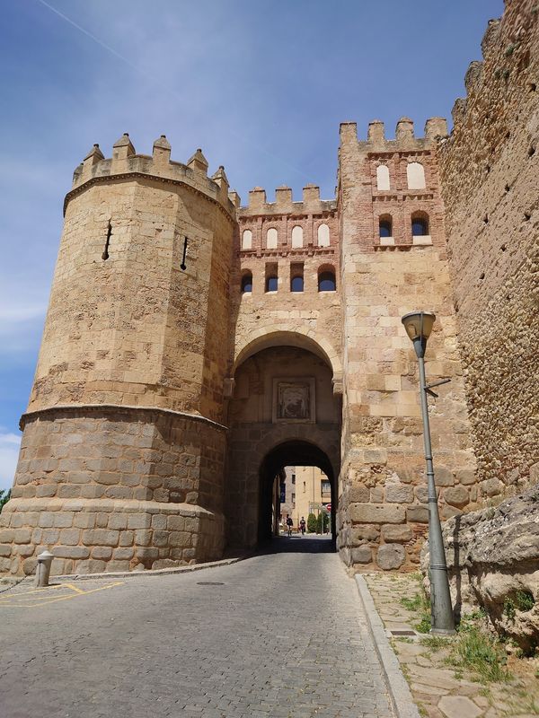 Historische Mauern mit atemberaubender Aussicht