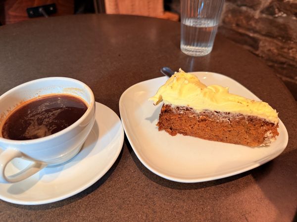 Gemütliche Kaffeepause in historischem Ambiente