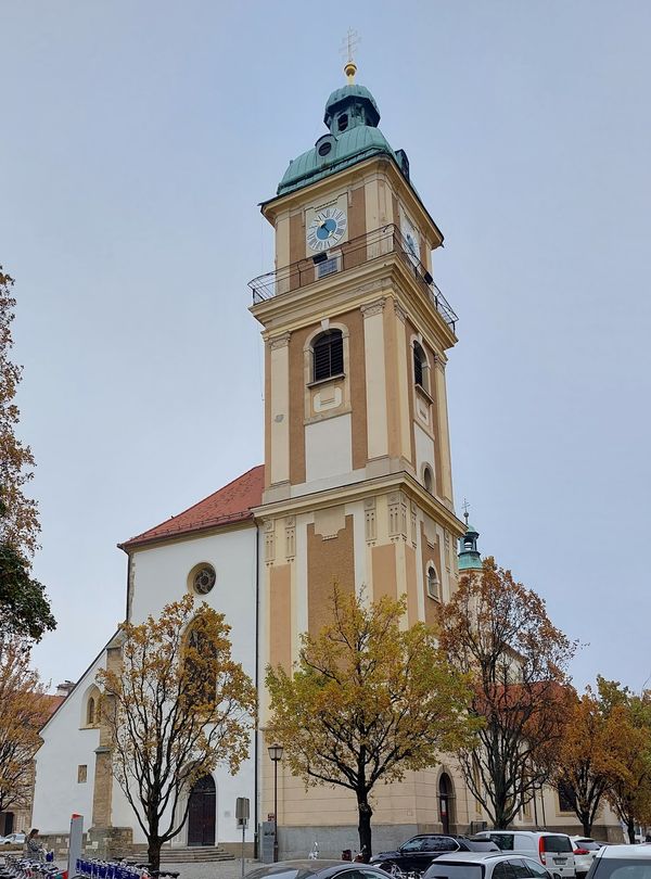 Gothik trifft Barock: Eine Reise durch Zeit und Stille