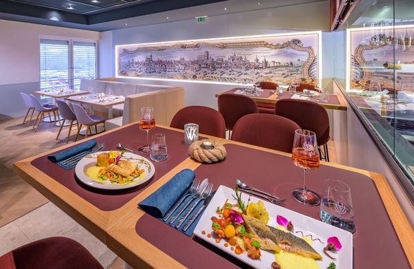 Gourmet-Fischküche mit Meerblick