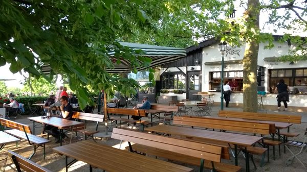 Biergarten mit Ausblick