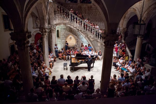 Musik und Kultur unter freiem Himmel