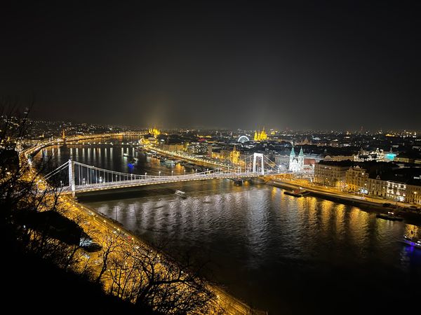 Bestaune Budapest von oben, Tag und Nacht