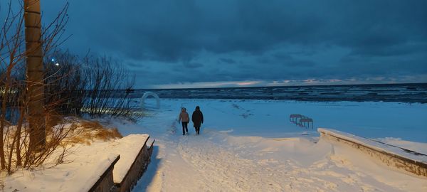 Sonnenschein und Sandburgen