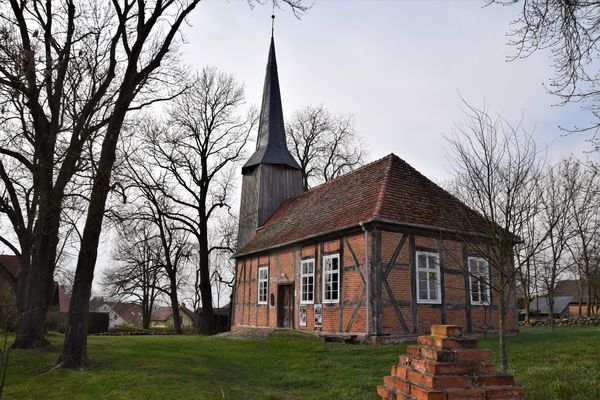 Historische Dorfkirche mit Charme