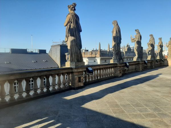 Familienfreundliche Kultur im glänzenden Nationaltheater