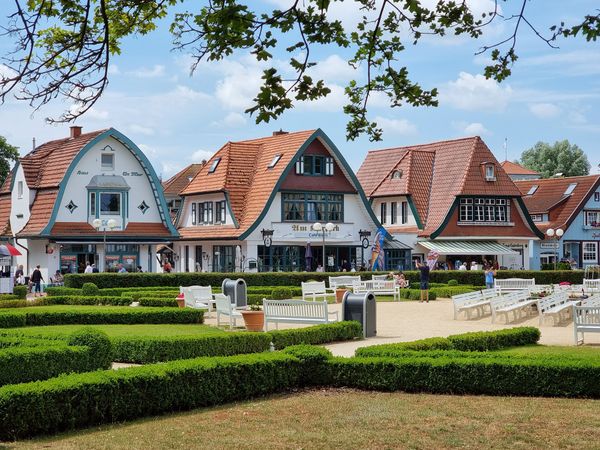 Entspannte Momente im duftenden Kurpark