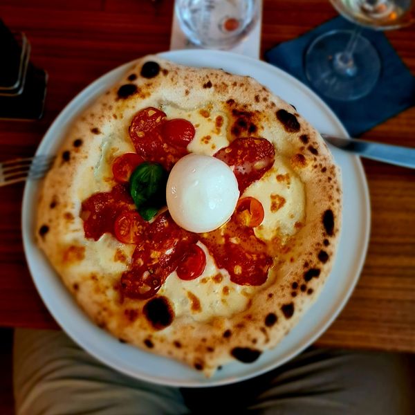 Authentische neapolitanische Pizza