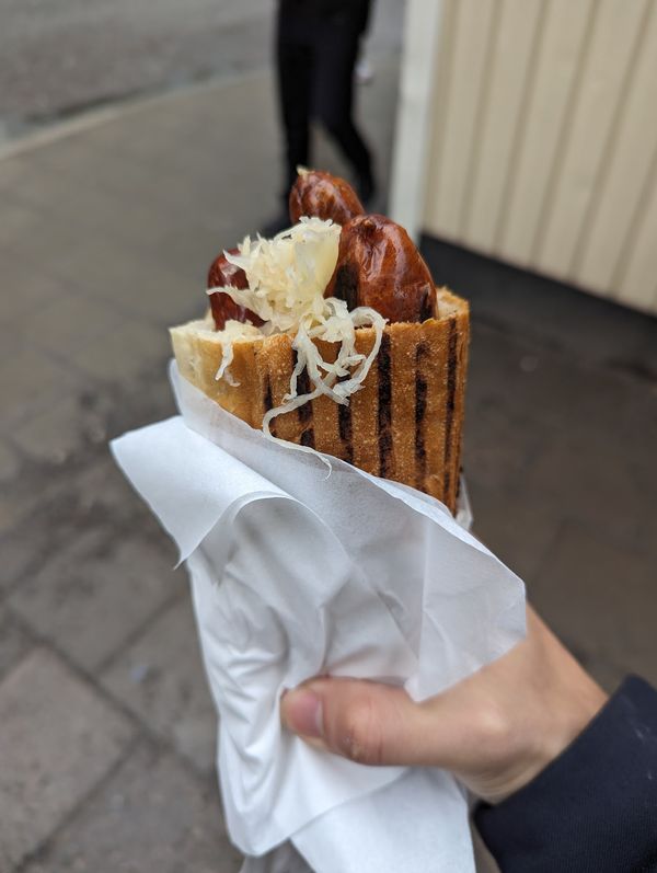 Legendäre Hot Dogs in Östermalm