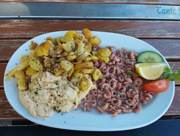 Probieren Sie die traditionelle Friesentorte