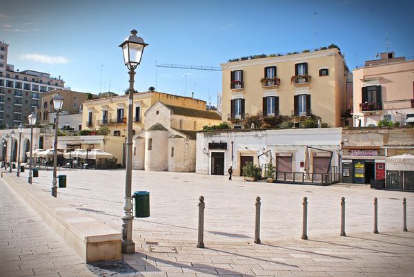 Lebendiger Treffpunkt in Bari