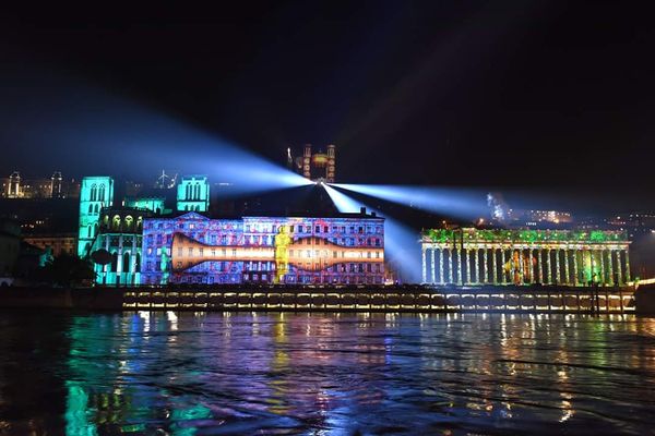 Lyon erstrahlt im Lichtermeer