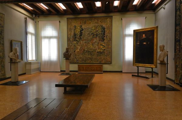 Goldenes Haus mit Kunstschätzen