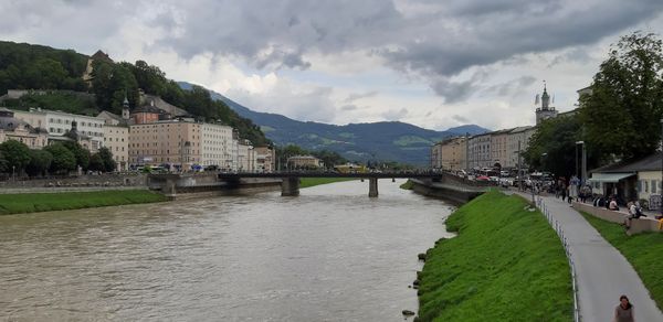 Historisches Flanieren in der Geburtsstraße Mozarts