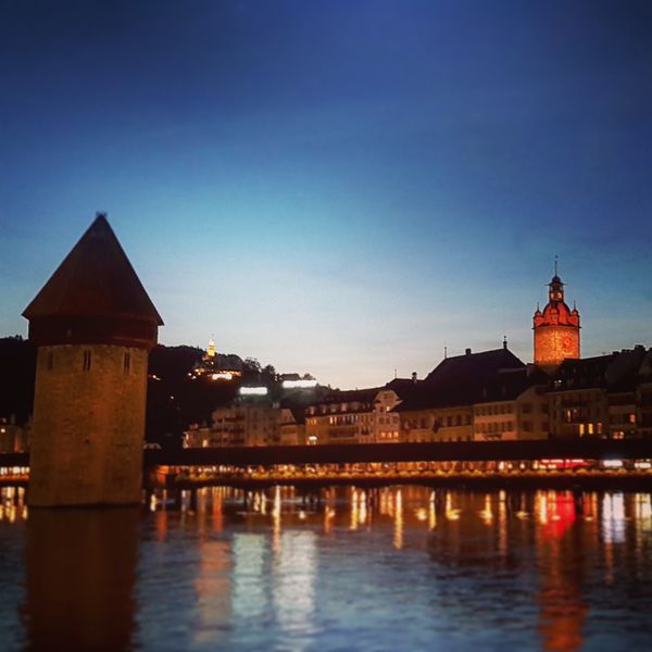 Charmante Stadt am See erkunden