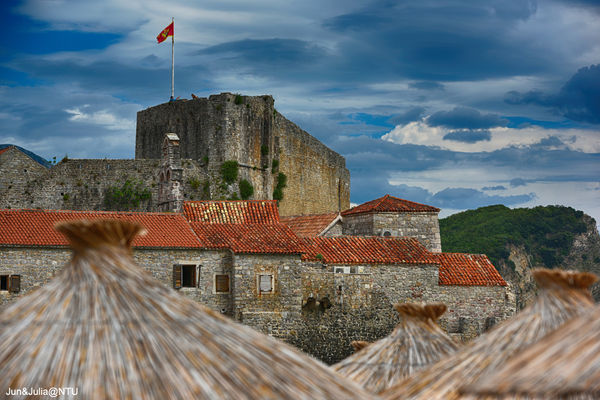 Tauche ein in die Geschichte von Budva