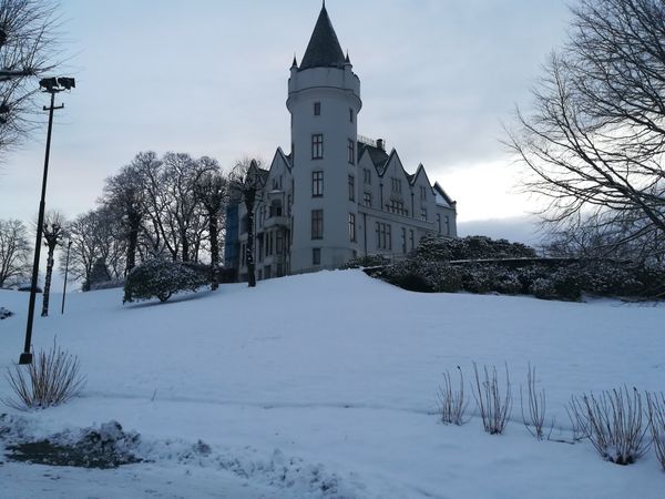 Märchenschloss mit königlichem Park