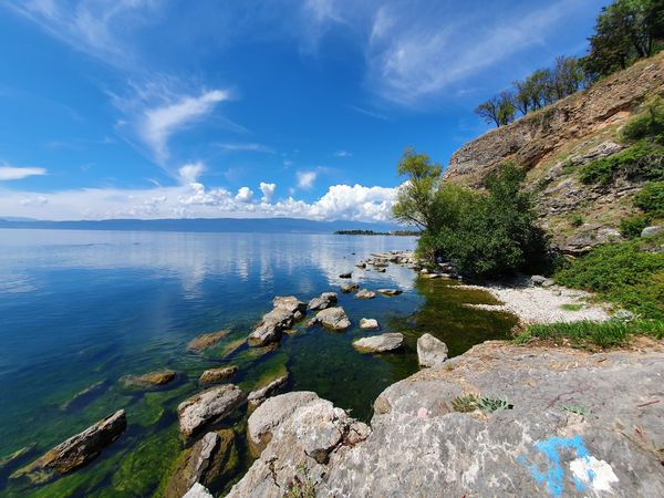 Versteckter Strand für Ruhe Suchende