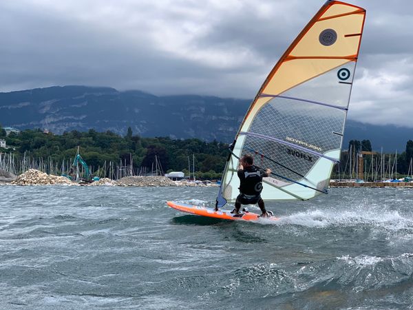 (Wake)Surfen in Genf
