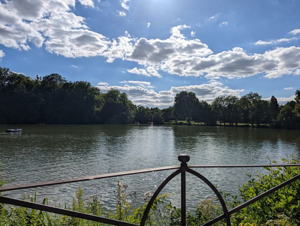 Romantische Spaziergänge am See