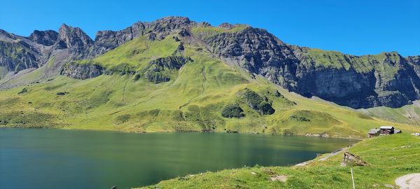 Idyllische Berglandschaft zum Wandern und Entspannen