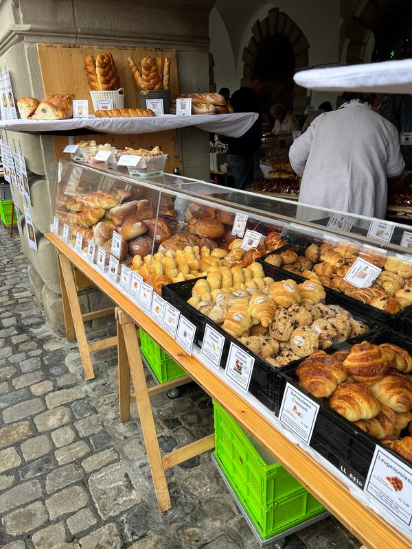 Buntes Markttreiben erleben