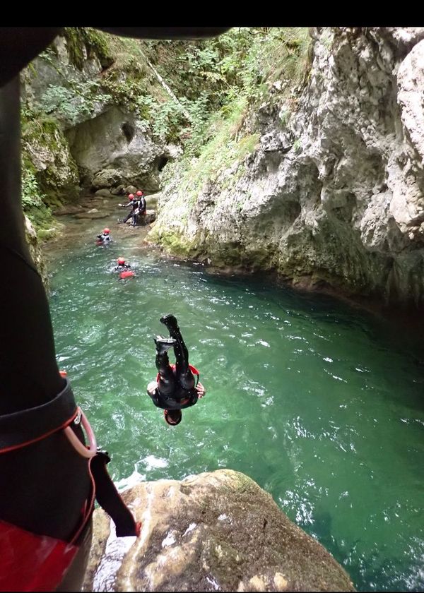 Adrenalin im verborgenen Canyon
