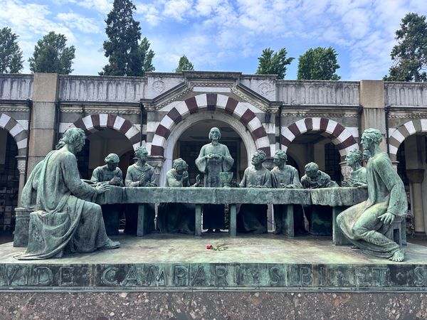 Kunstvolle Ruhe im Monumentalfriedhof