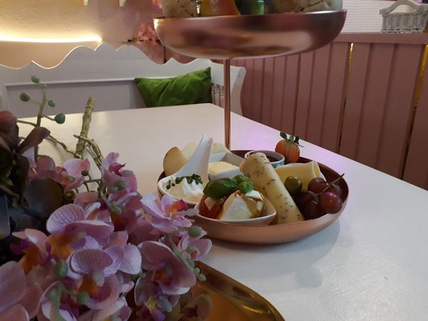 Perfekter Treffpunkt für Kaffee und Kuchen