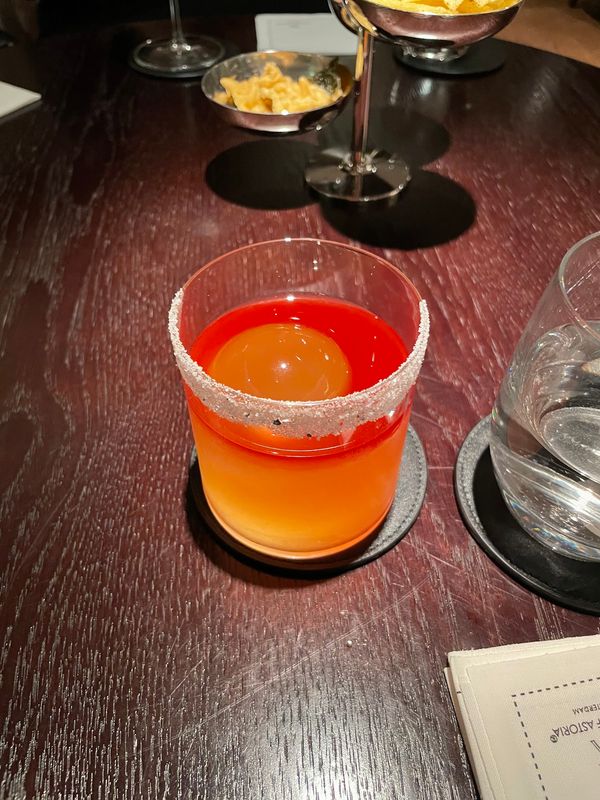 Luxus-Cocktails in ehemaligem Banktresor