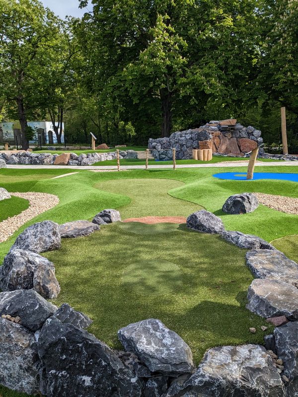 Minigolf-Spaß für die ganze Familie