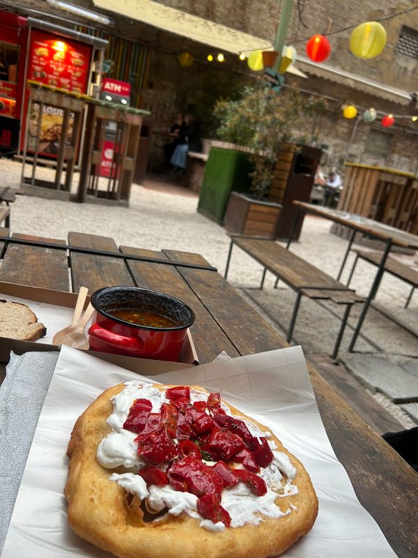 Schlemme dich durch Streetfood im Jüdischen Viertel