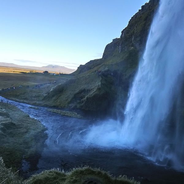 Magischer Wasserfallkreis im Hochland