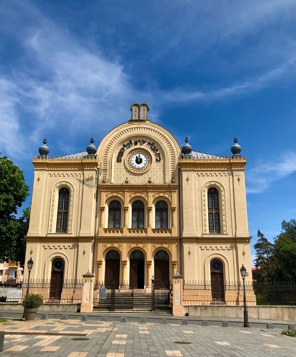 Prachtvolle Synagoge besichtigen
