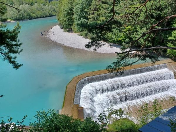 Naturgewalt hautnah am beeindruckenden Wasserfall