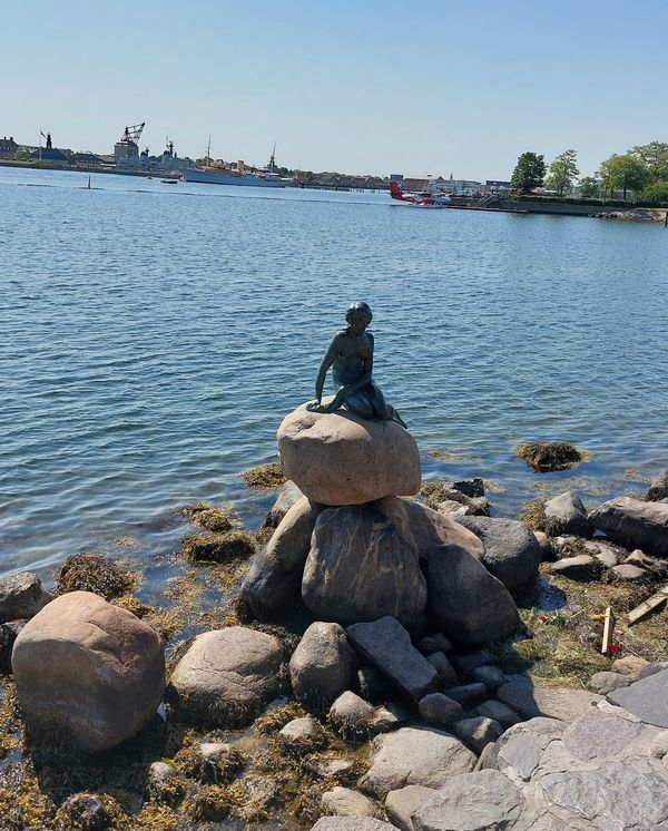 Treffen Sie Kopenhagens berühmte Meerjungfrau
