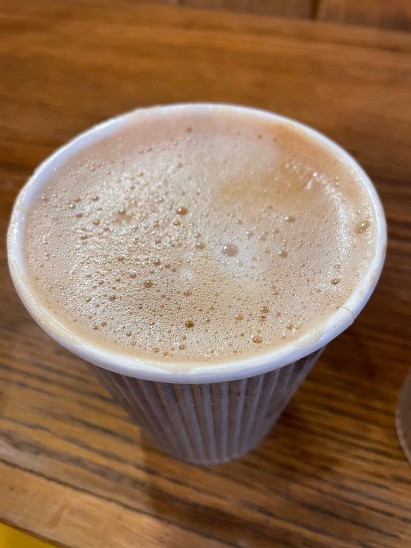 Kaffee in historischer Kirche