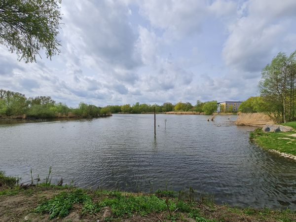 Idyllisches Wasserspiel