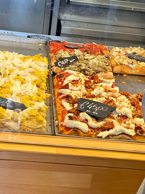 Innovative Pizza-Kunst nahe dem Vatikan erleben