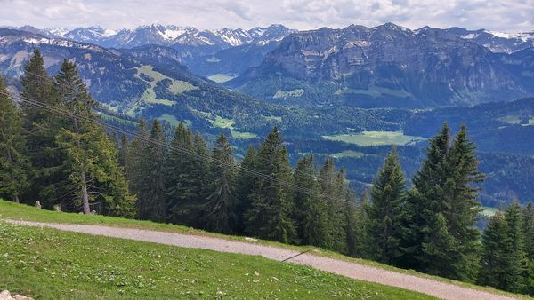 Panoramablick und leichte Wanderung