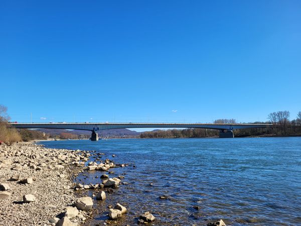 Spiel und Spaß für Kinder am Rhein