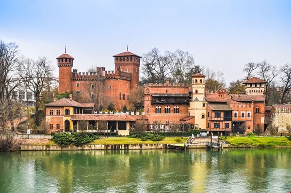 Grüne Lunge der Stadt am Fluss