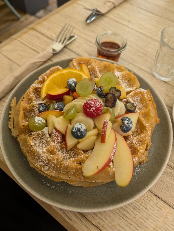 Gemütliche Kaffeepause mit hausgemachten Kuchen