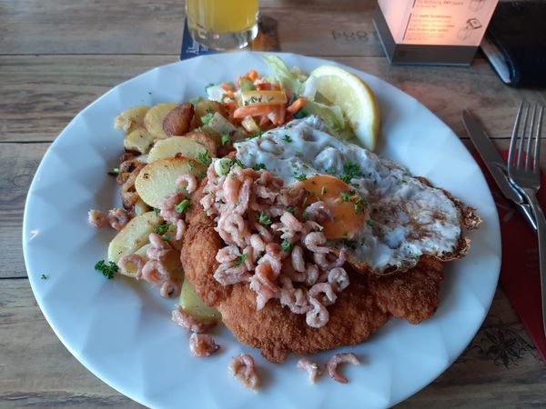 Herzhafte Fischspezialitäten genießen