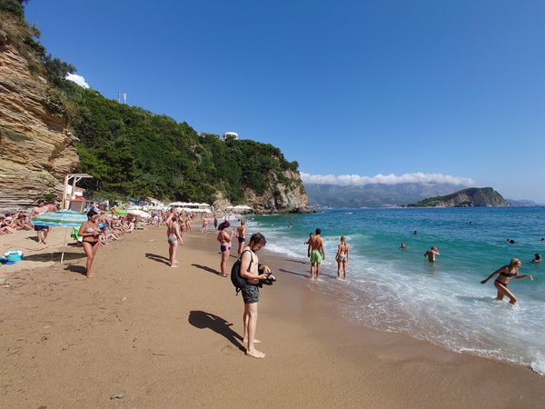 Sonnenbaden am malerischen Mogren Strand