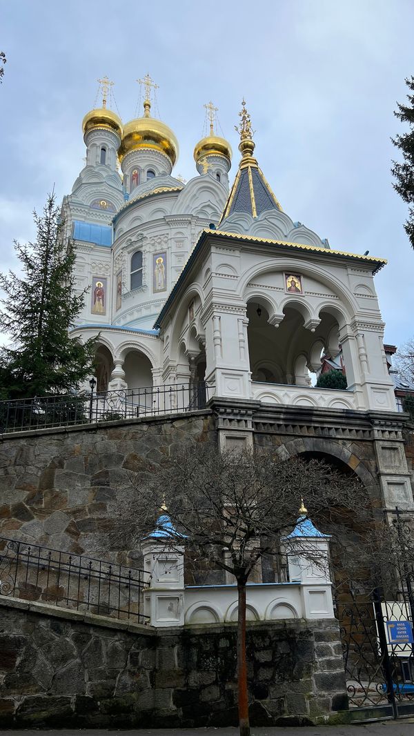 Russische Kuppeln in Karlovy Vary