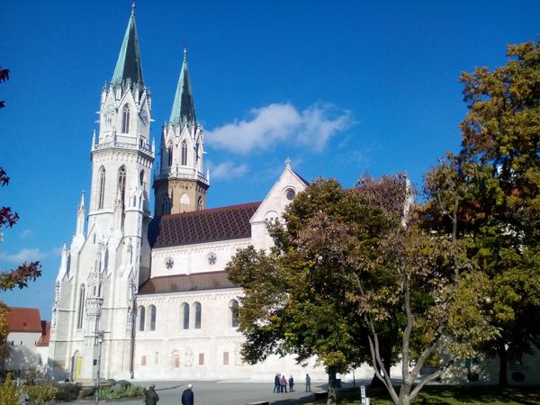 Erlebe kunsthistorische Schätze & Weinkultur