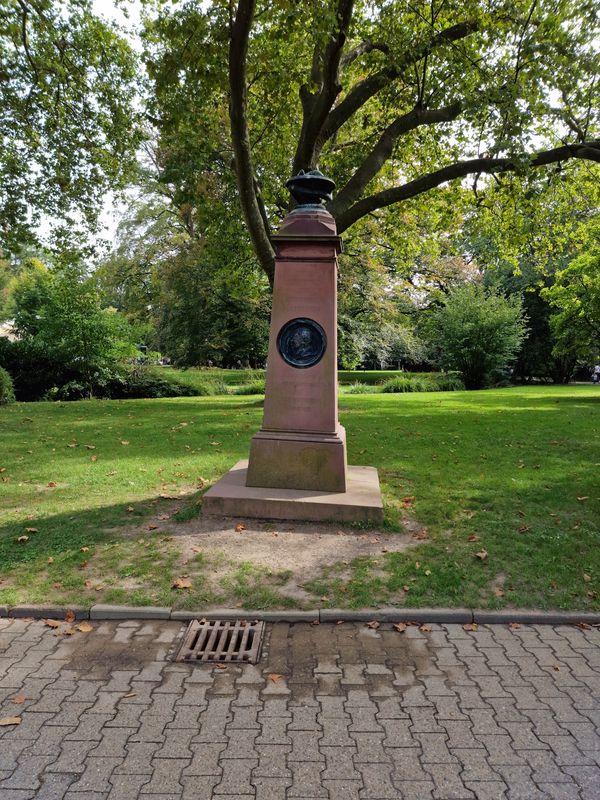 Historische Spaziergänge im englischen Gartenstil