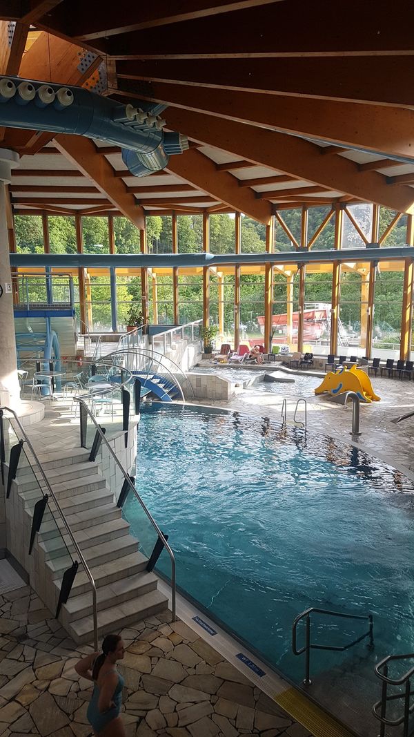 Entspannte Stunden im Freizeitbad verbringen