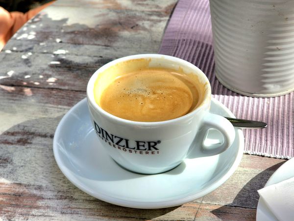 Genieße Kaffee & Kuchen mit regionalen Zutaten